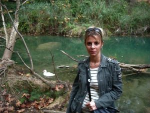 Femme célibataire de 23 ans qui aimerait trouver quelqu'un